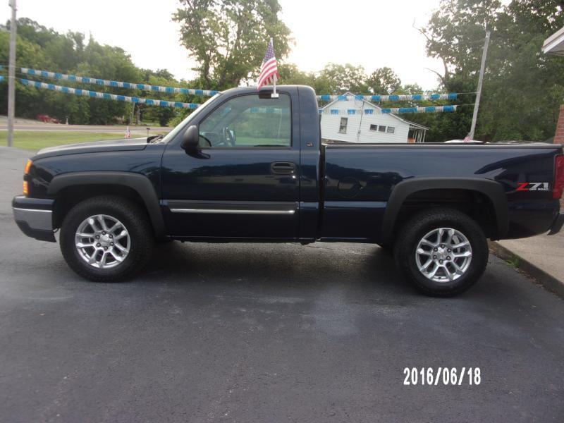 Chevrolet Silverado 1500 LS 4WD 2006