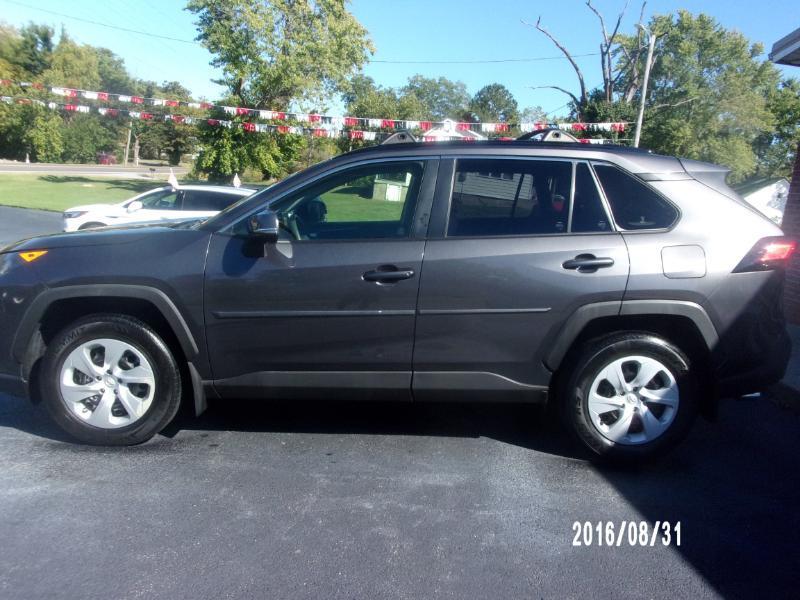 Toyota RAV4 LE 2019