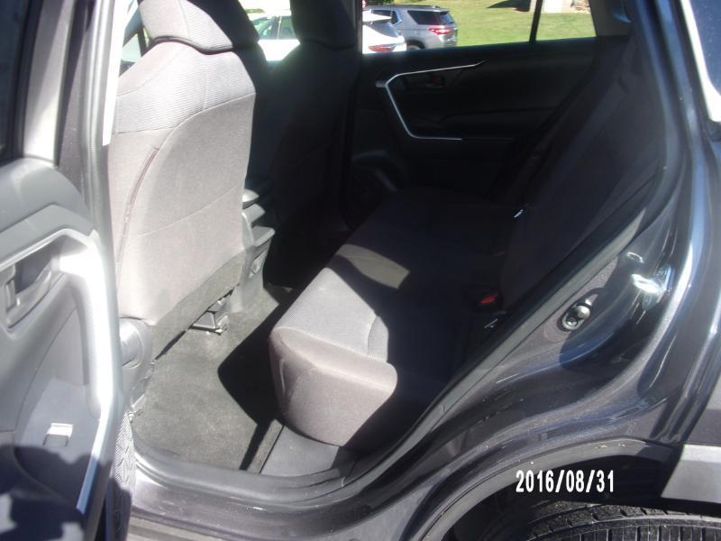 Toyota RAV4 LE 2019