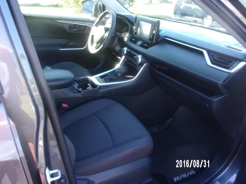 Toyota RAV4 LE 2019