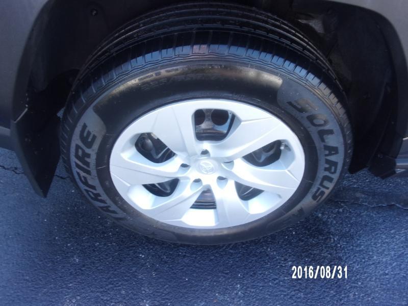 Toyota RAV4 LE 2019
