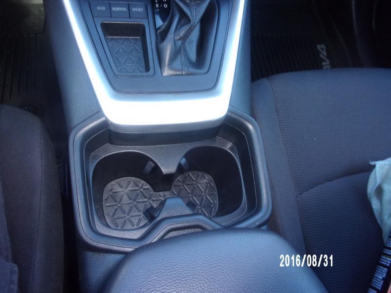 Toyota RAV4 LE 2019