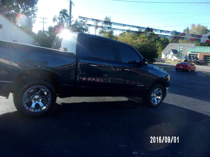 RAM 1500 Big Horn Crew Cab SWB 4WD 2020