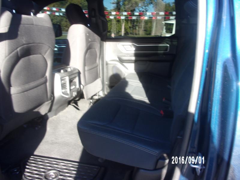 RAM 1500 Big Horn Crew Cab SWB 4WD 2020