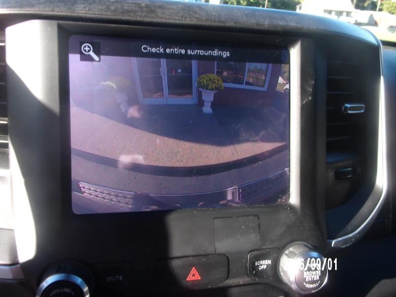 RAM 1500 Big Horn Crew Cab SWB 4WD 2020