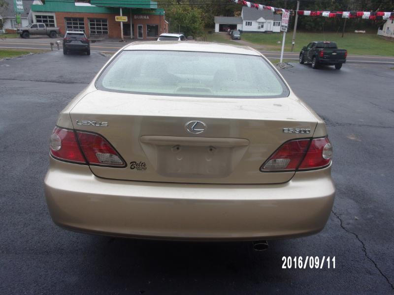 Lexus ES 300 Sedan 2002