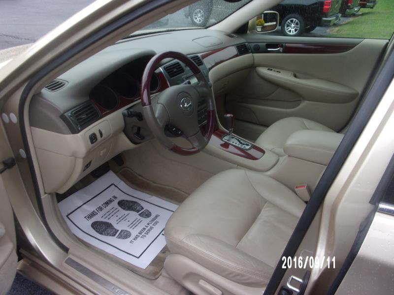 Lexus ES 300 Sedan 2002