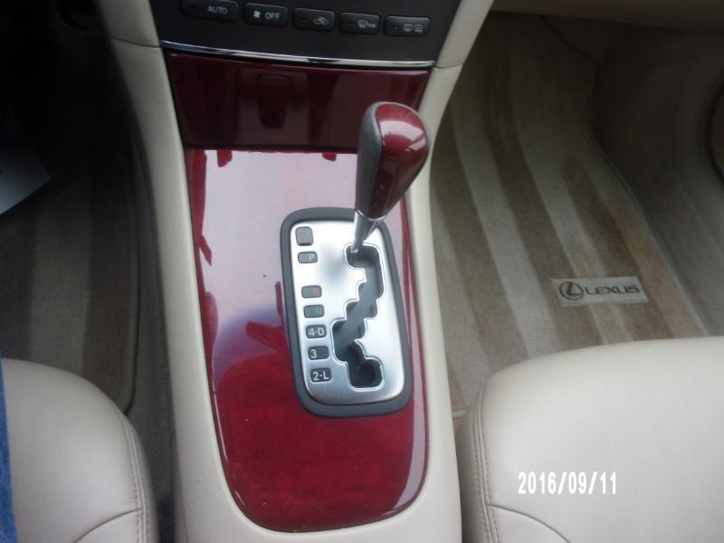 Lexus ES 300 Sedan 2002