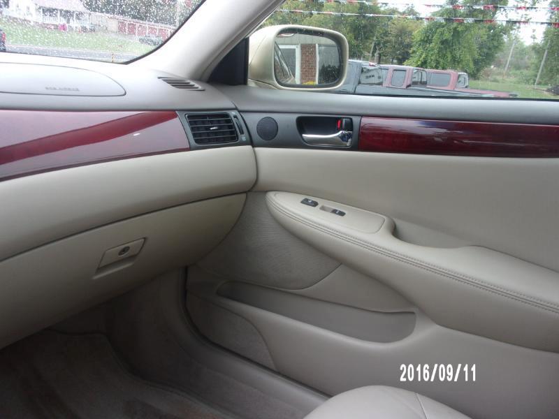 Lexus ES 300 Sedan 2002
