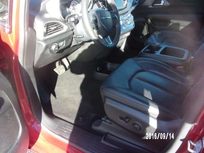 Chrysler Pacifica Select 2025