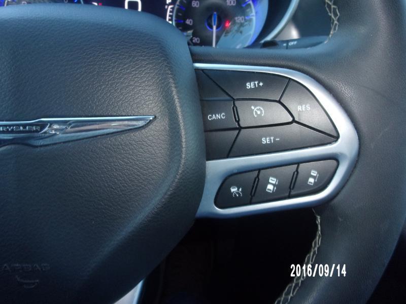 Chrysler Pacifica Select 2025