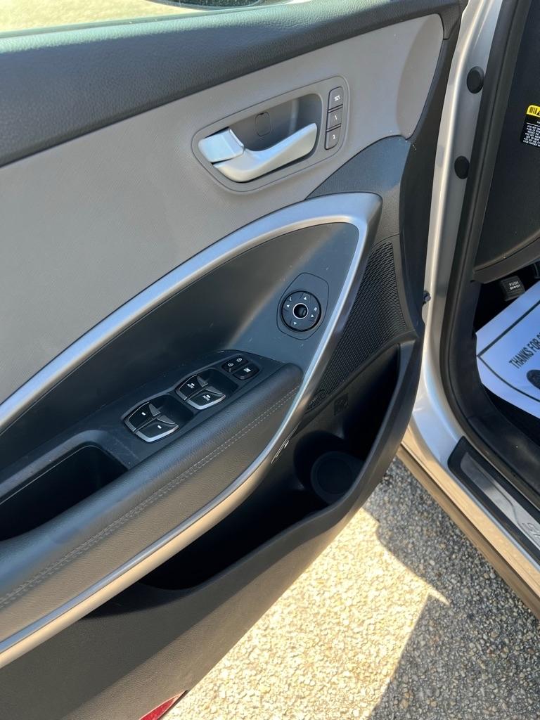 Hyundai Santa Fe FWD 4dr Limited 2016