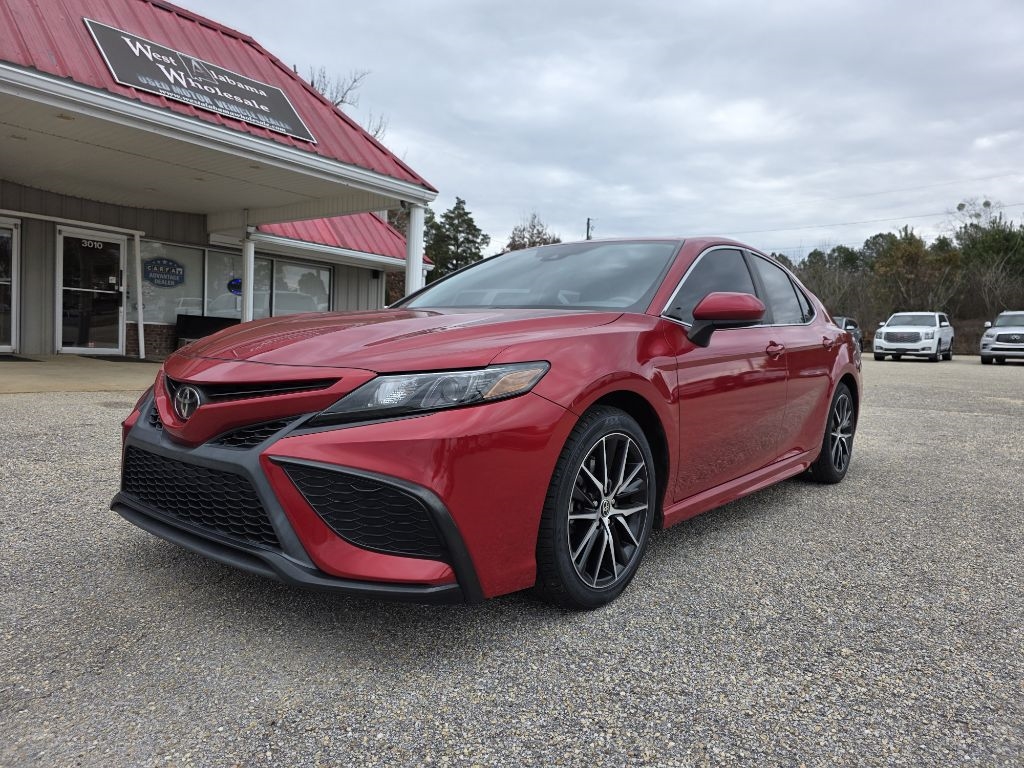 Toyota Camry SE 2021