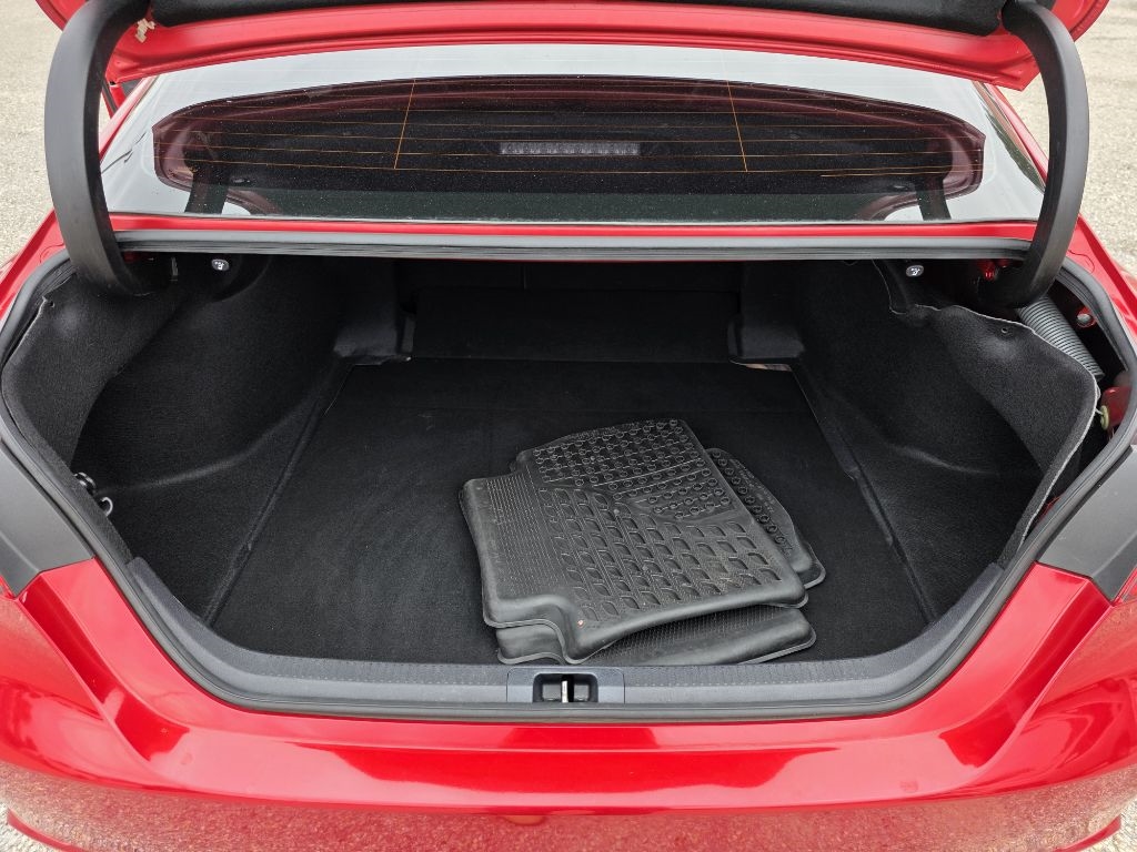 Toyota Camry SE 2021