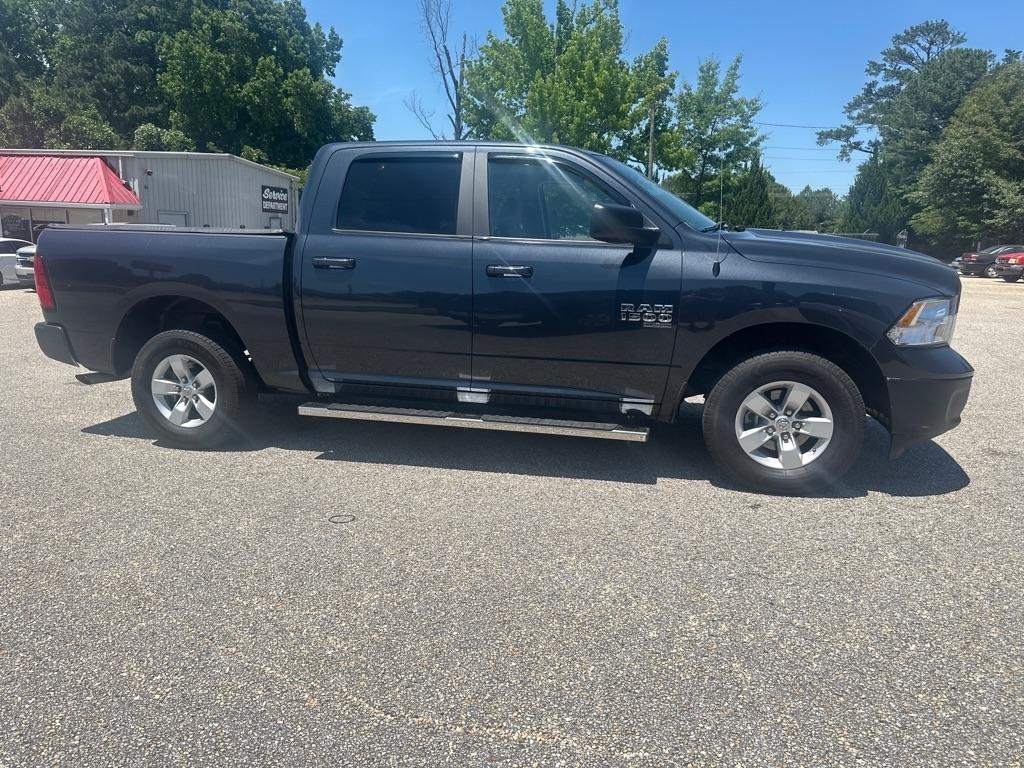RAM 1500 Classic Tradesman Crew Cab SWB 4WD 2021