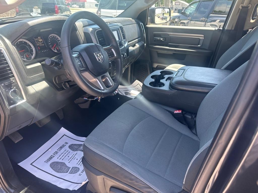 RAM 1500 Classic Tradesman Crew Cab SWB 4WD 2021