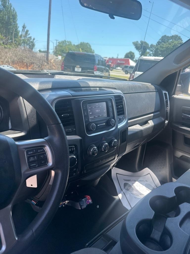 RAM 1500 Classic Tradesman Crew Cab SWB 4WD 2021