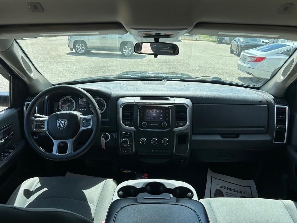 RAM 1500 Classic Tradesman Crew Cab SWB 4WD 2021