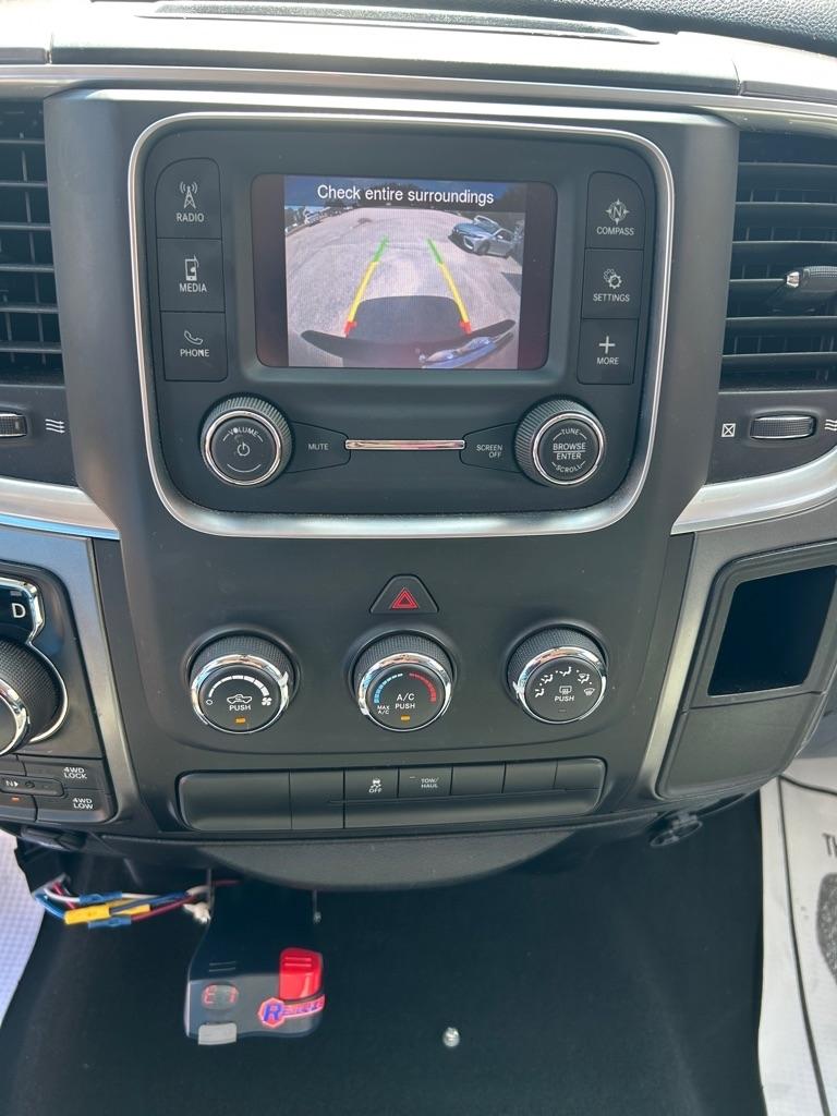 RAM 1500 Classic Tradesman Crew Cab SWB 4WD 2021