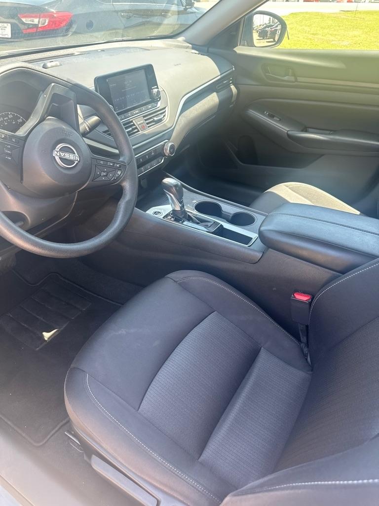 Nissan Altima  2024