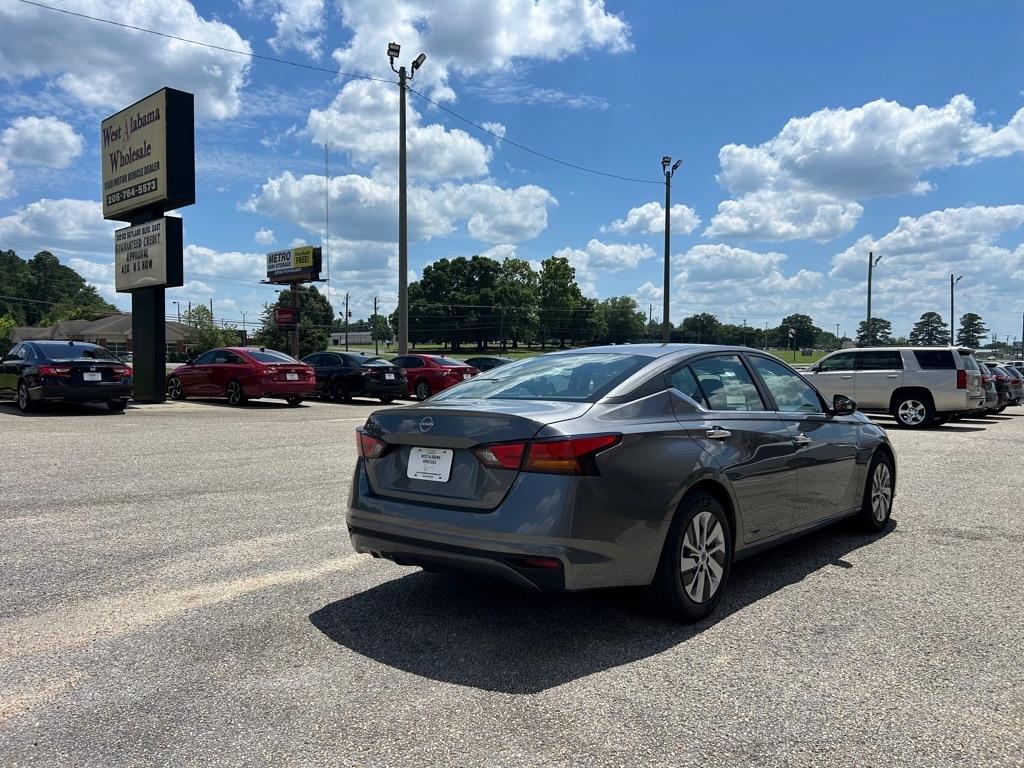 Nissan Altima  2024