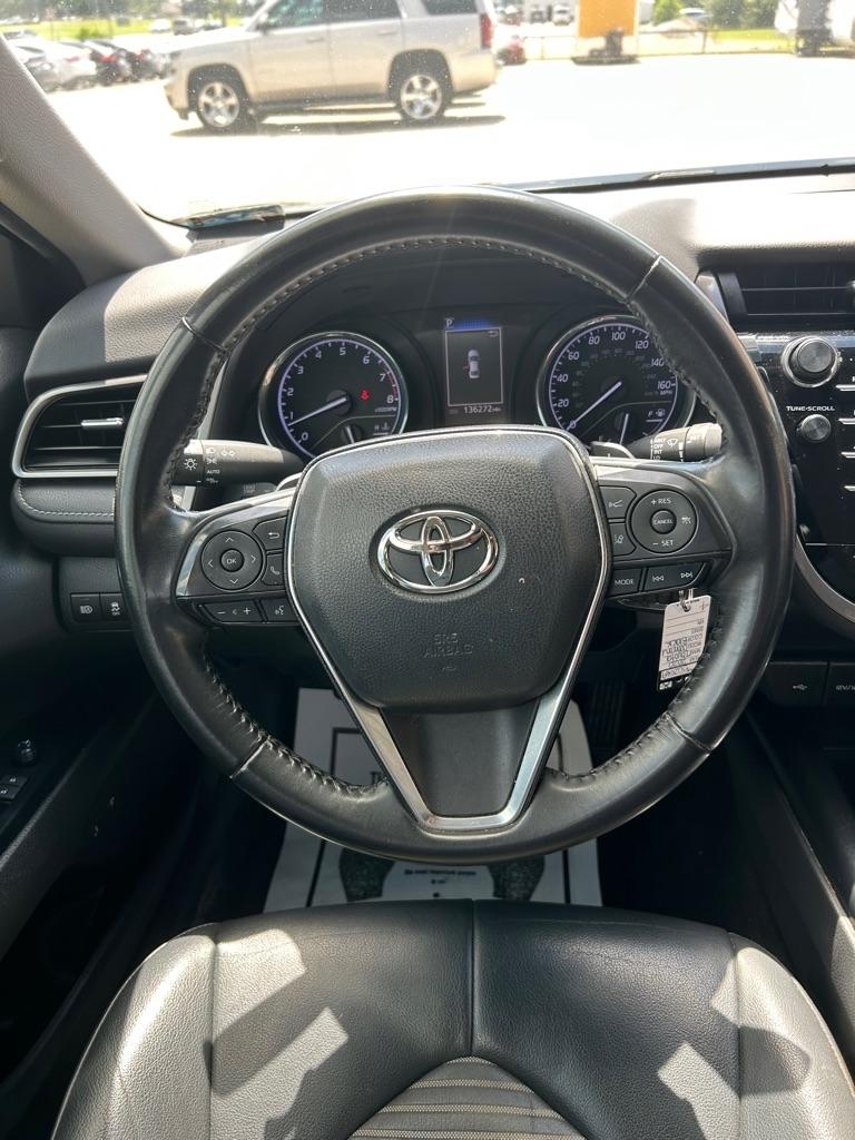 Toyota Camry SE 2020