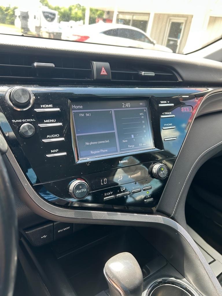 Toyota Camry SE 2020