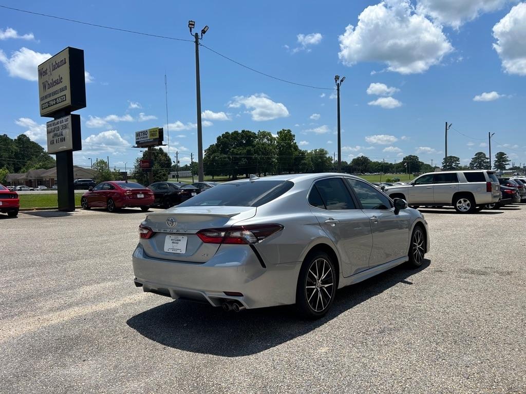 Toyota Camry SE 2023