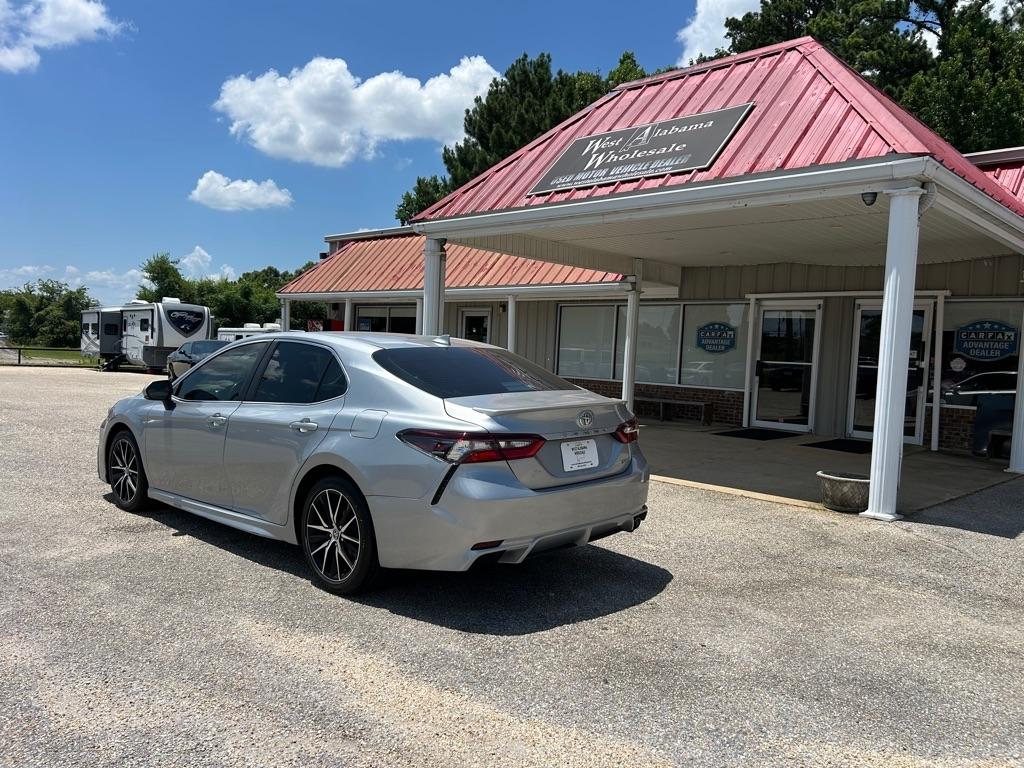 Toyota Camry SE 2023