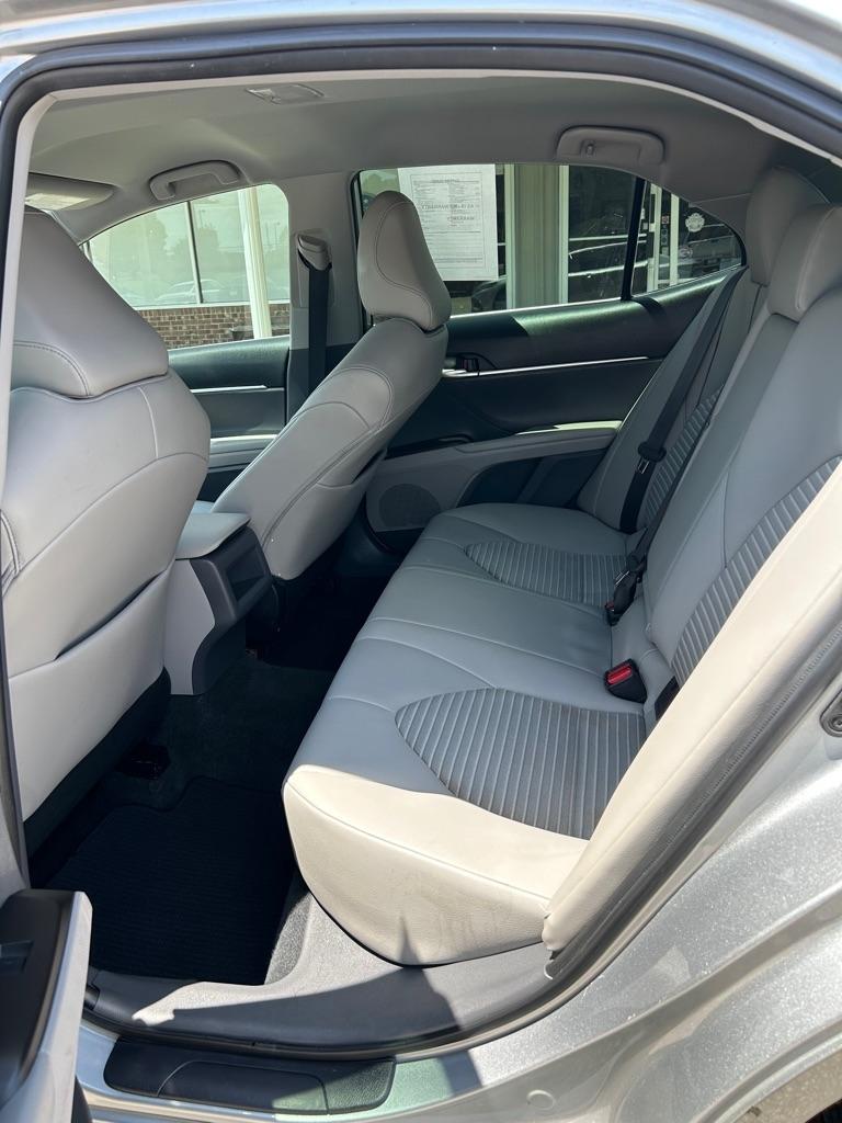 Toyota Camry SE 2023