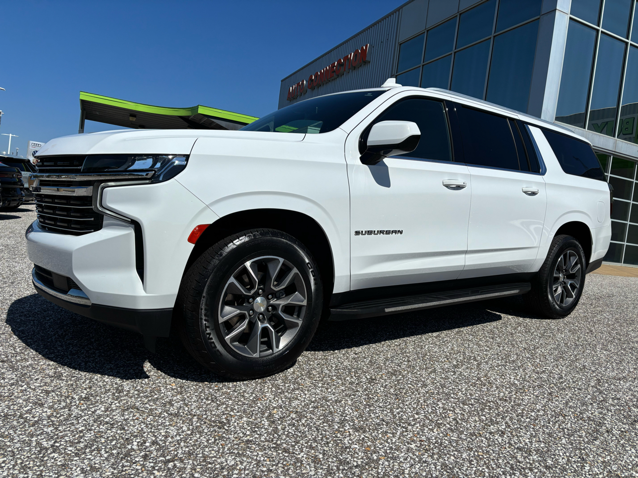 2021 Chevrolet Suburban LT photo 33