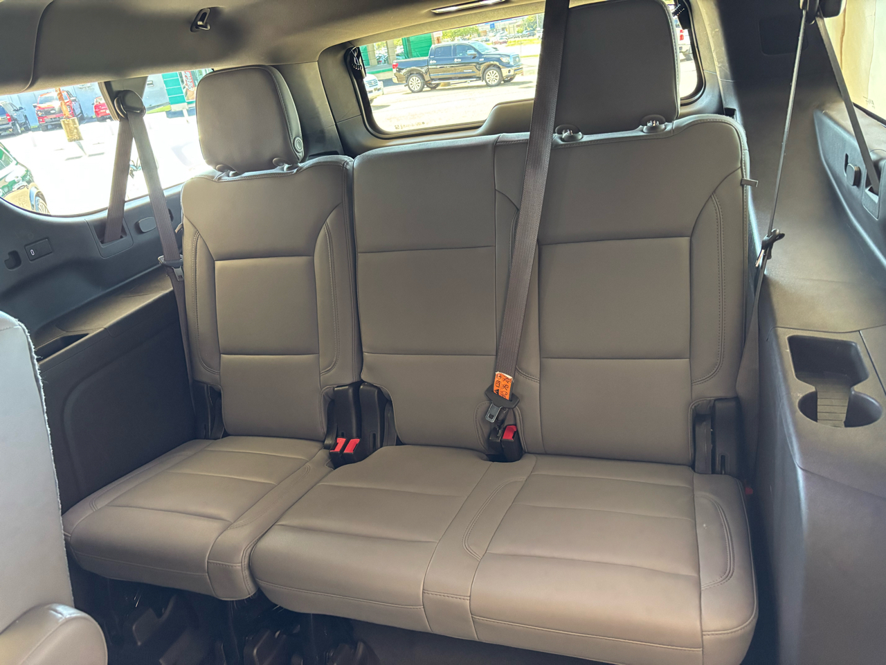 2021 Chevrolet Suburban LT photo 26