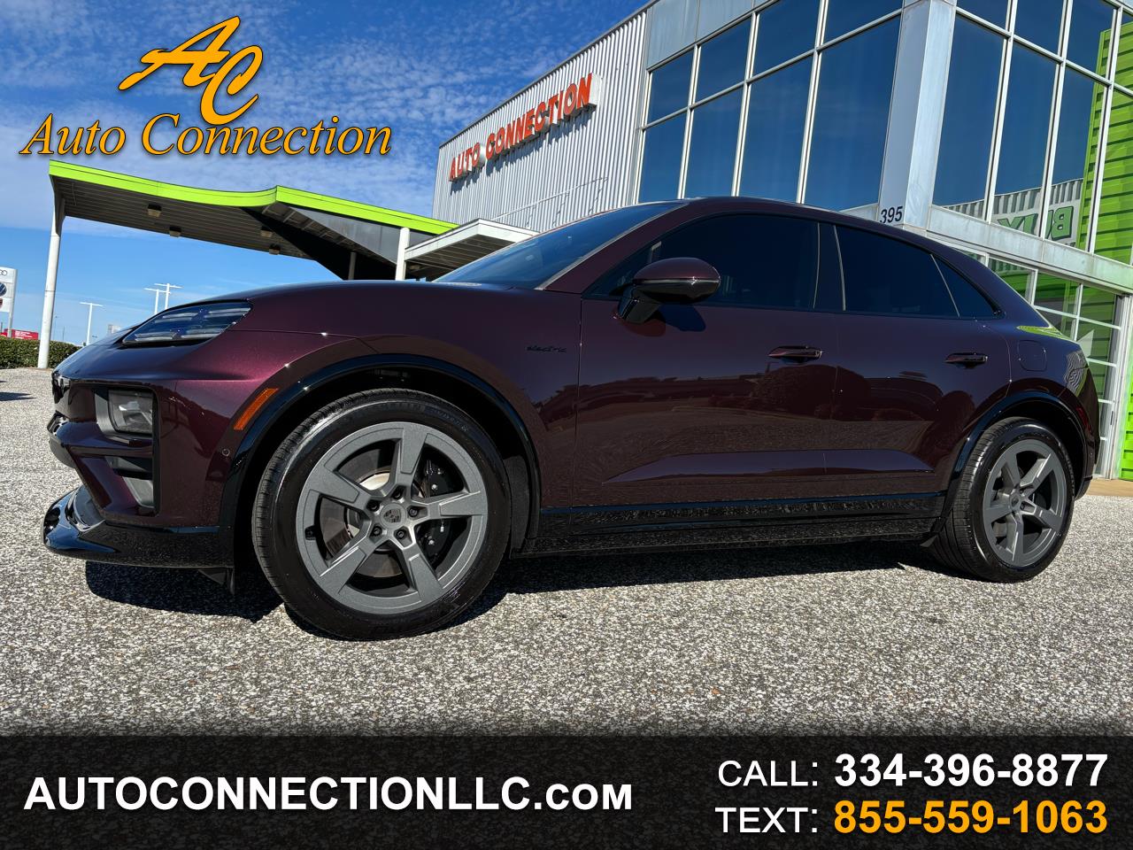 2025 Porsche Macan Electric Turbo AWD