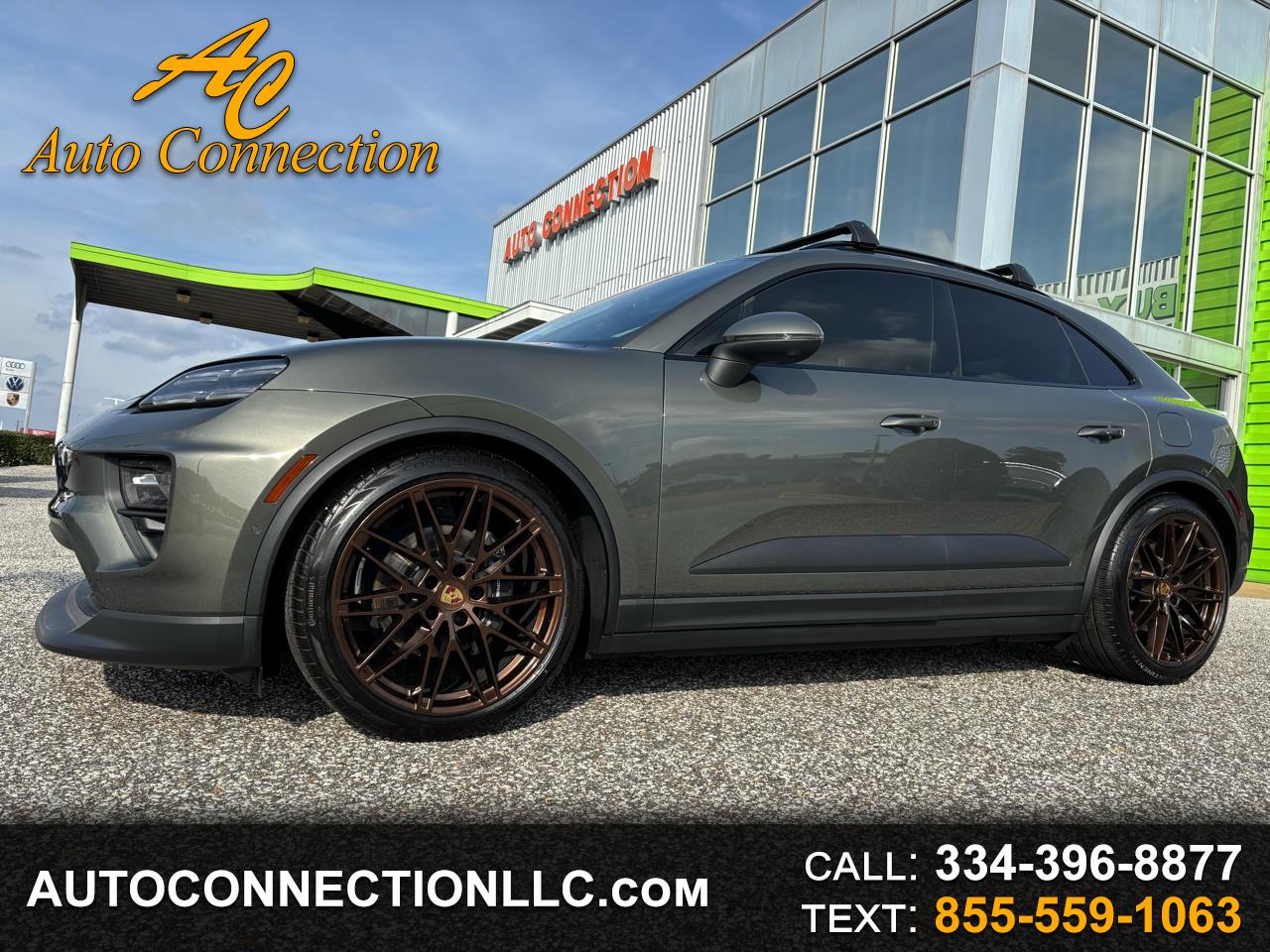 2024 Porsche Macan Electric 4 AWD