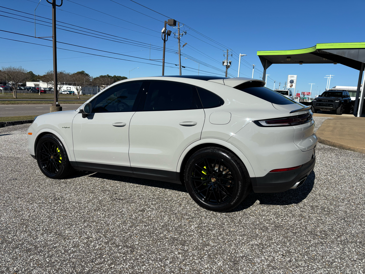 2024 Porsche Cayenne E-Hybrid Coupe photo 4