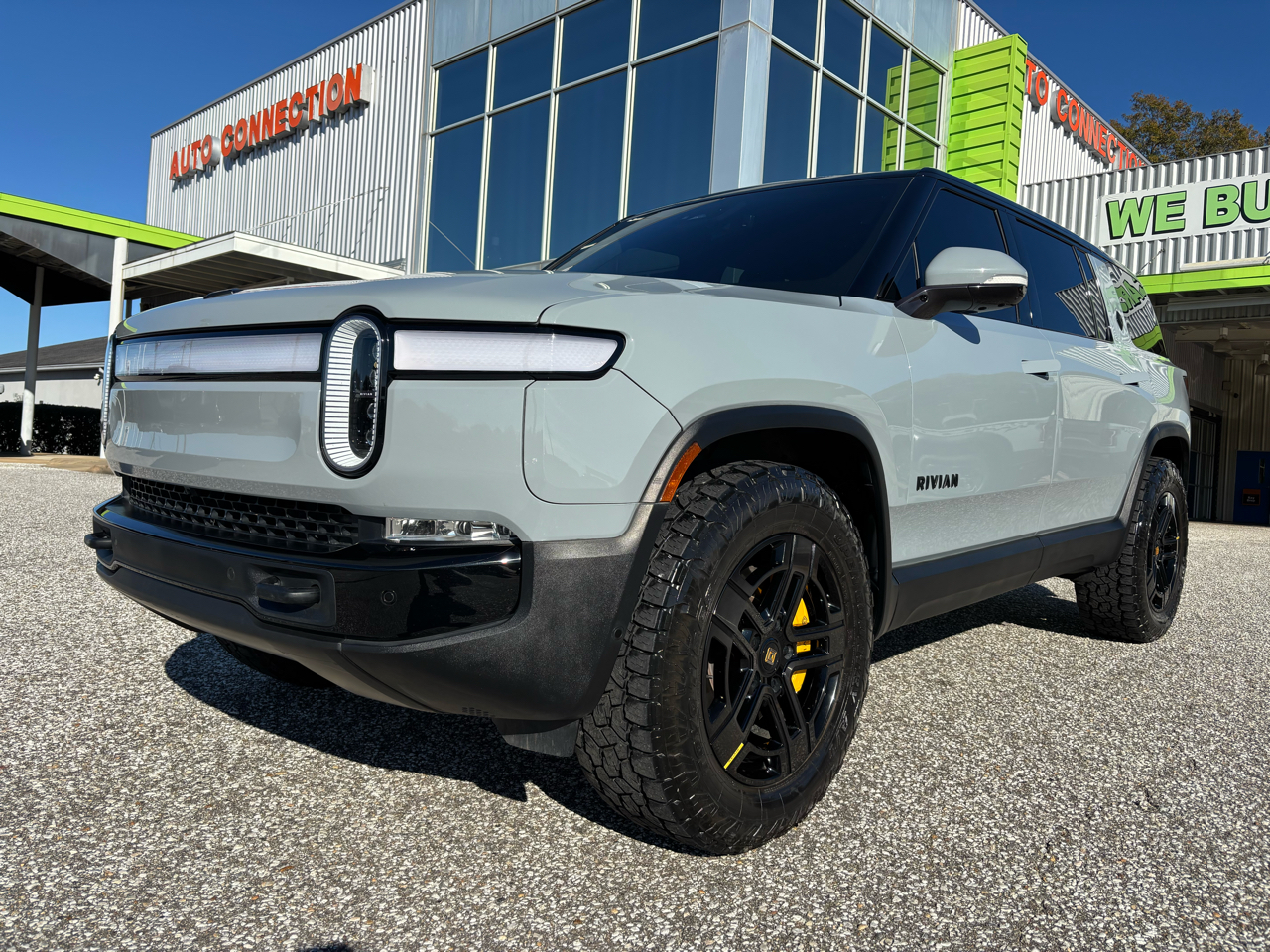 Rivian R1S Adventure Quad-Motor Large Pack 2024