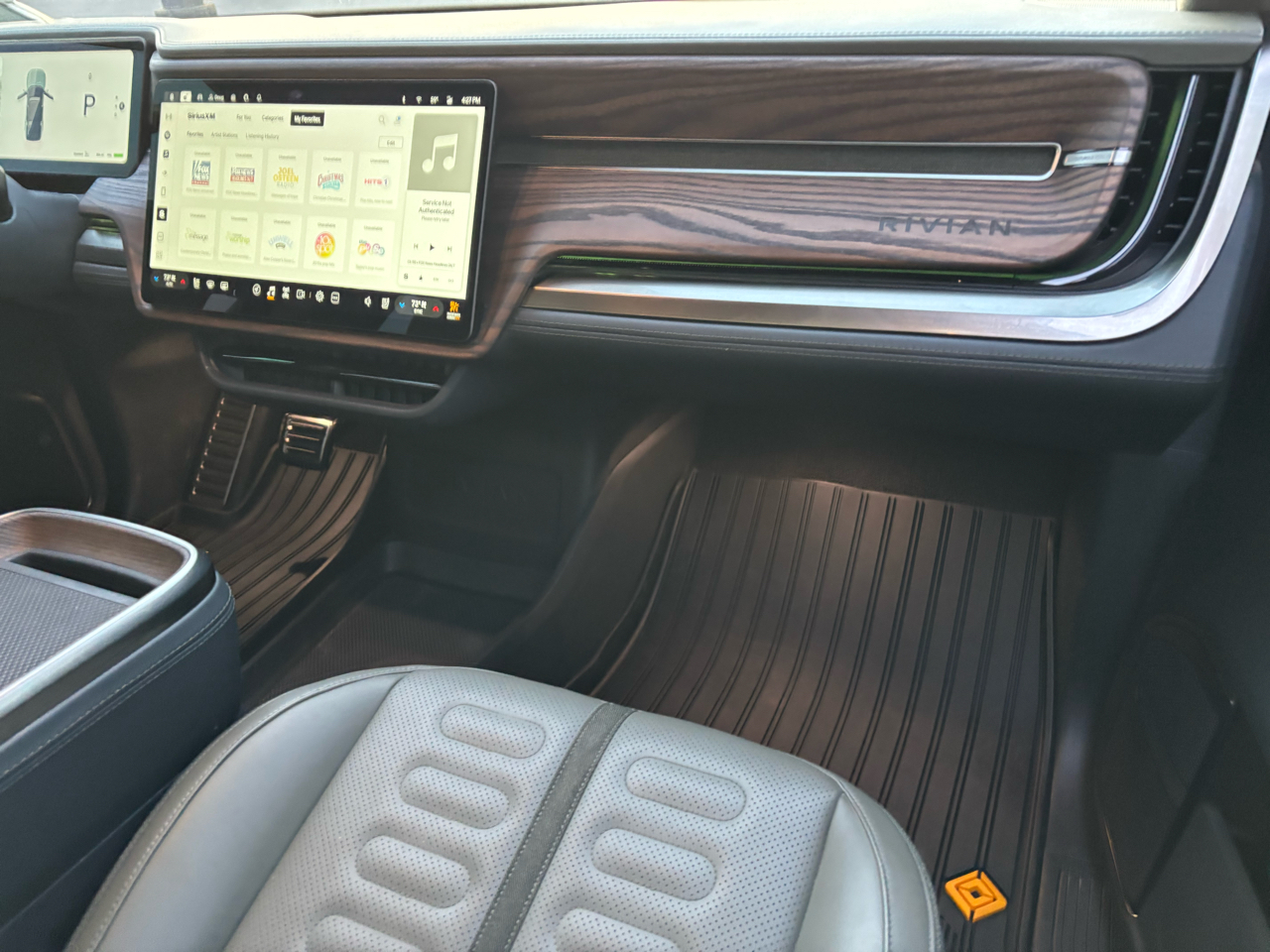 Rivian R1S Adventure Quad-Motor Large Pack 2024