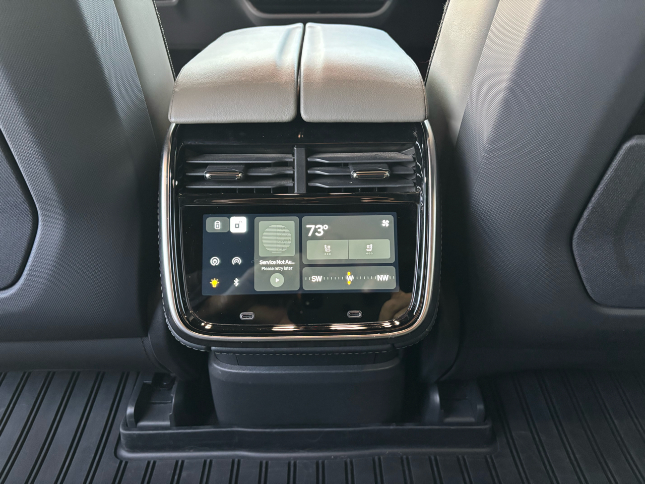 Rivian R1S Adventure Quad-Motor Large Pack 2024