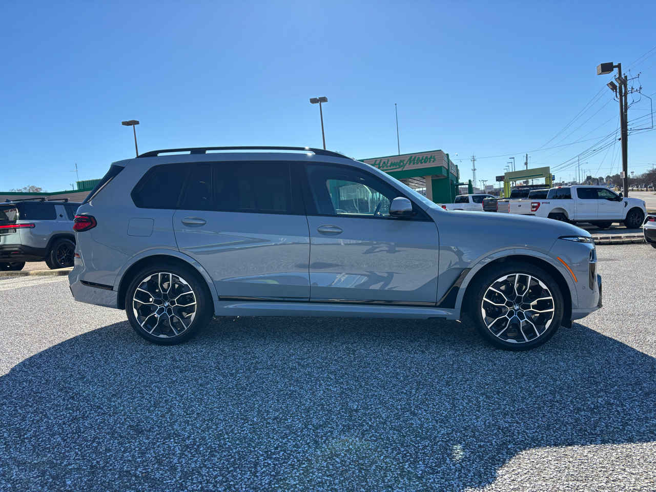 BMW X7 xDrive40i Sports Activity Vehicle 2025