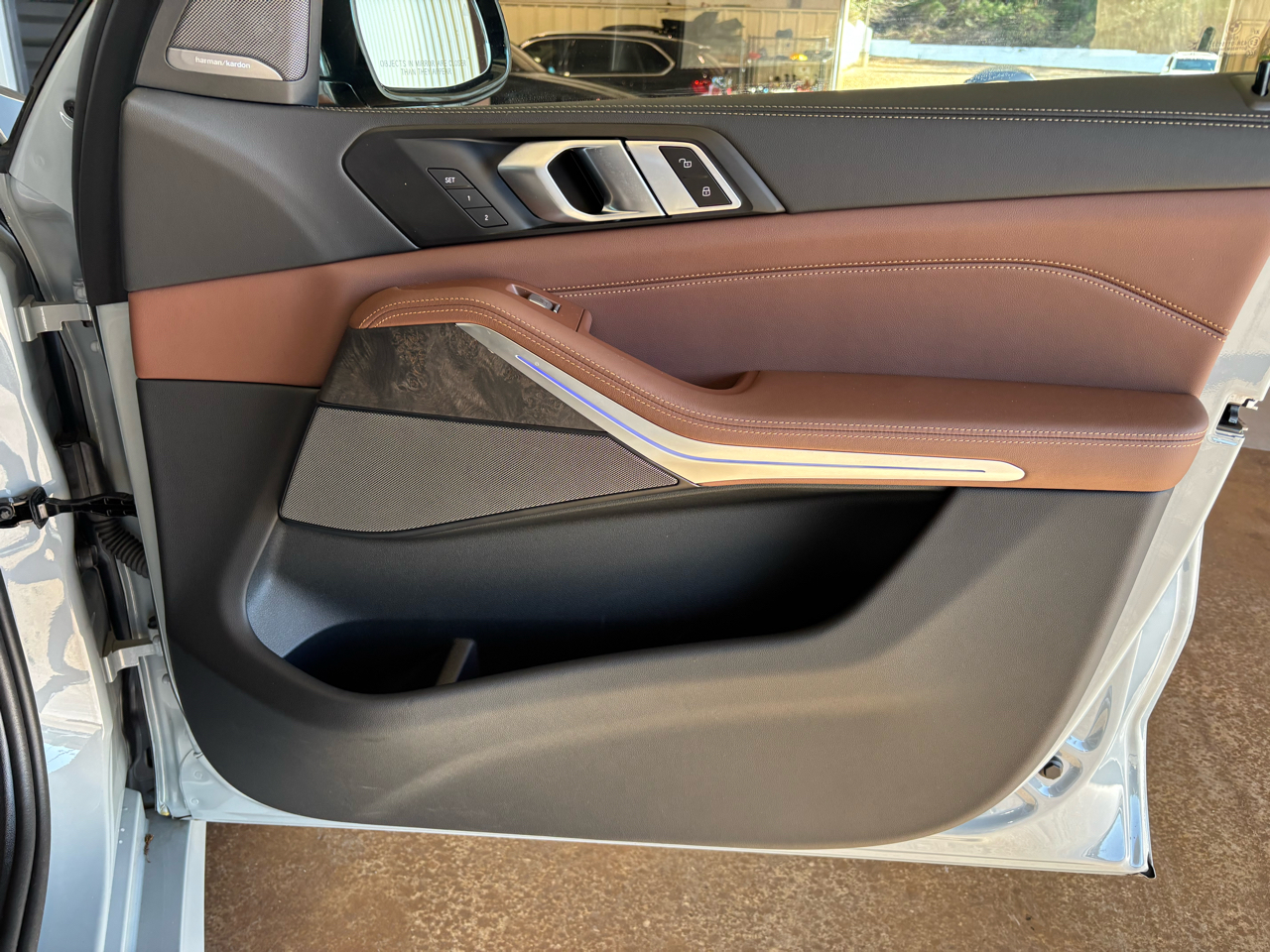 BMW X7 xDrive40i Sports Activity Vehicle 2025