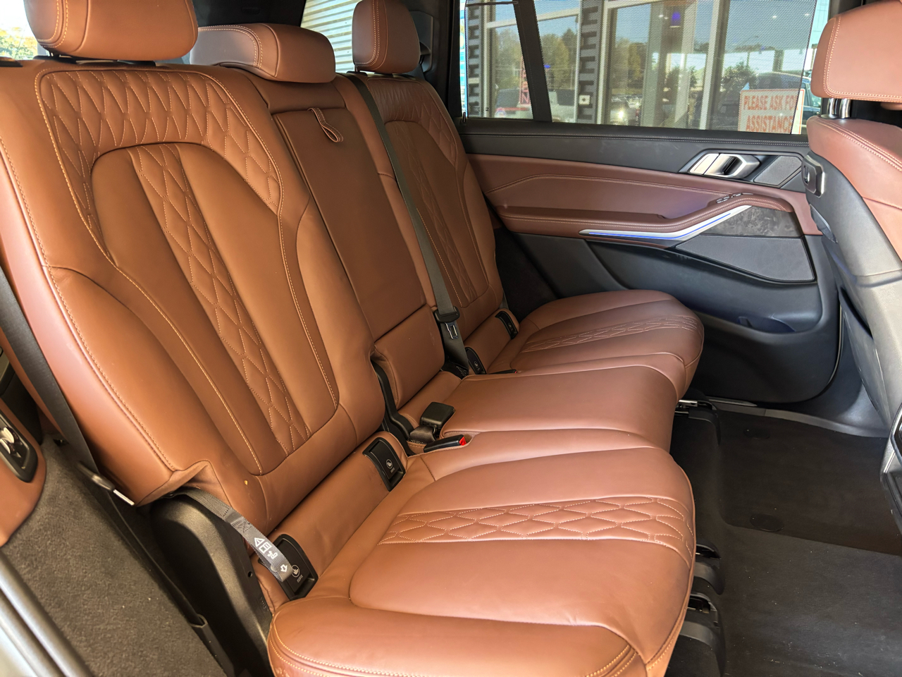 BMW X7 xDrive40i Sports Activity Vehicle 2025