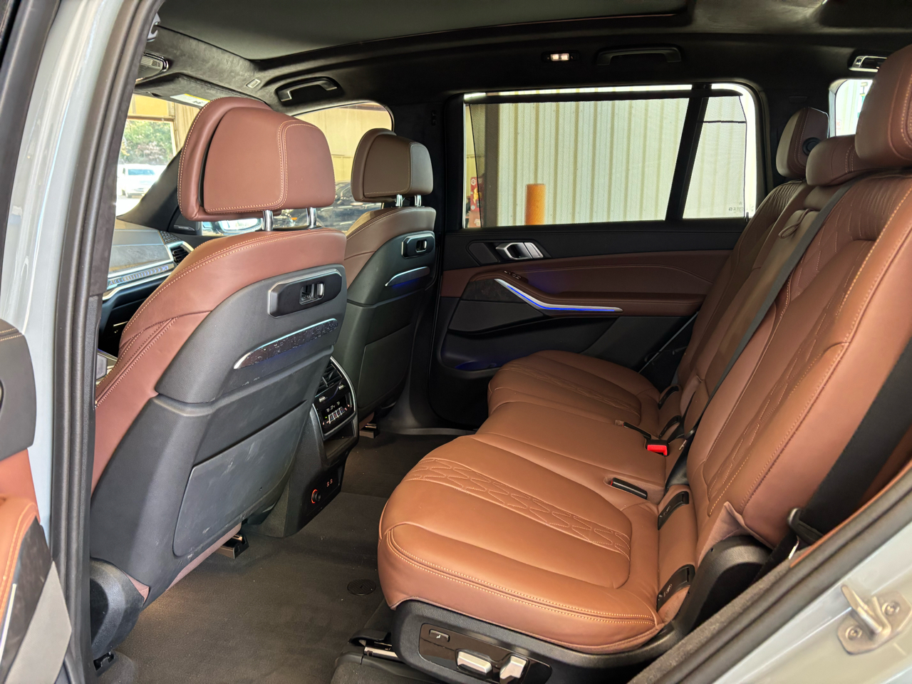 BMW X7 xDrive40i Sports Activity Vehicle 2025