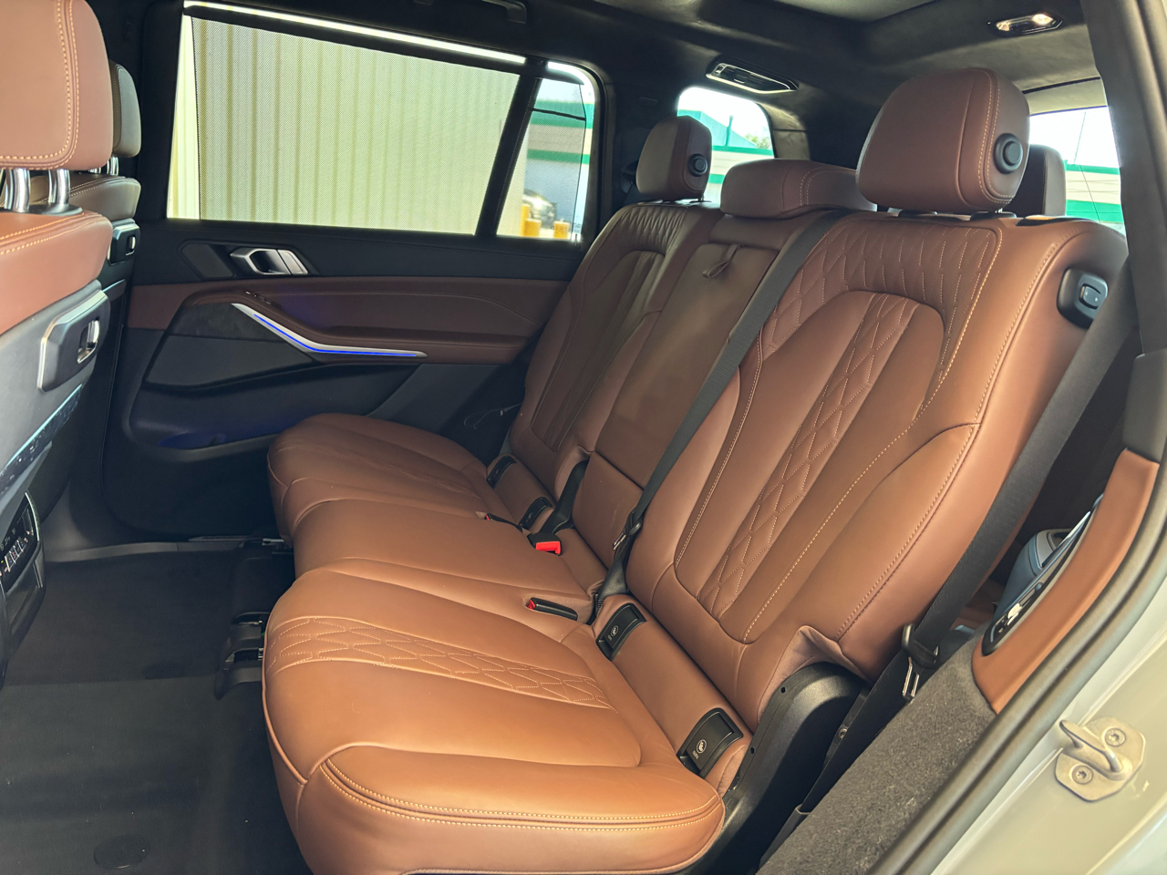 BMW X7 xDrive40i Sports Activity Vehicle 2025