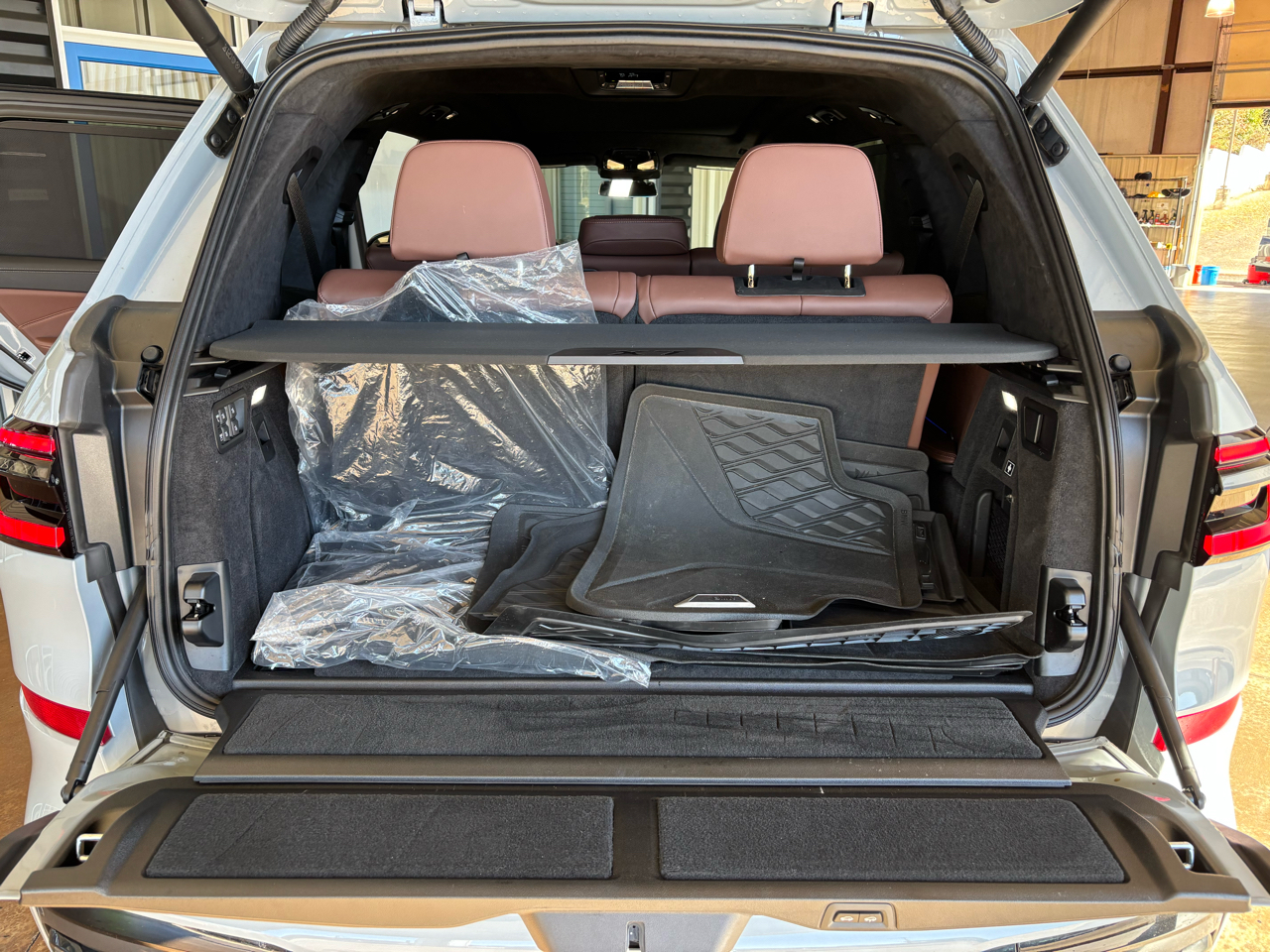 BMW X7 xDrive40i Sports Activity Vehicle 2025