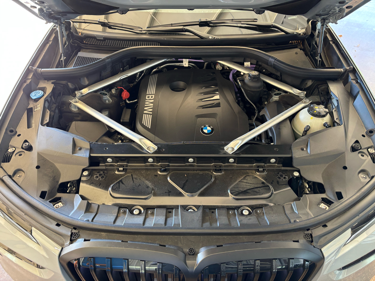 BMW X7 xDrive40i Sports Activity Vehicle 2025