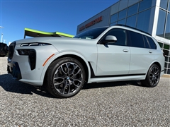 2025 BMW X7 