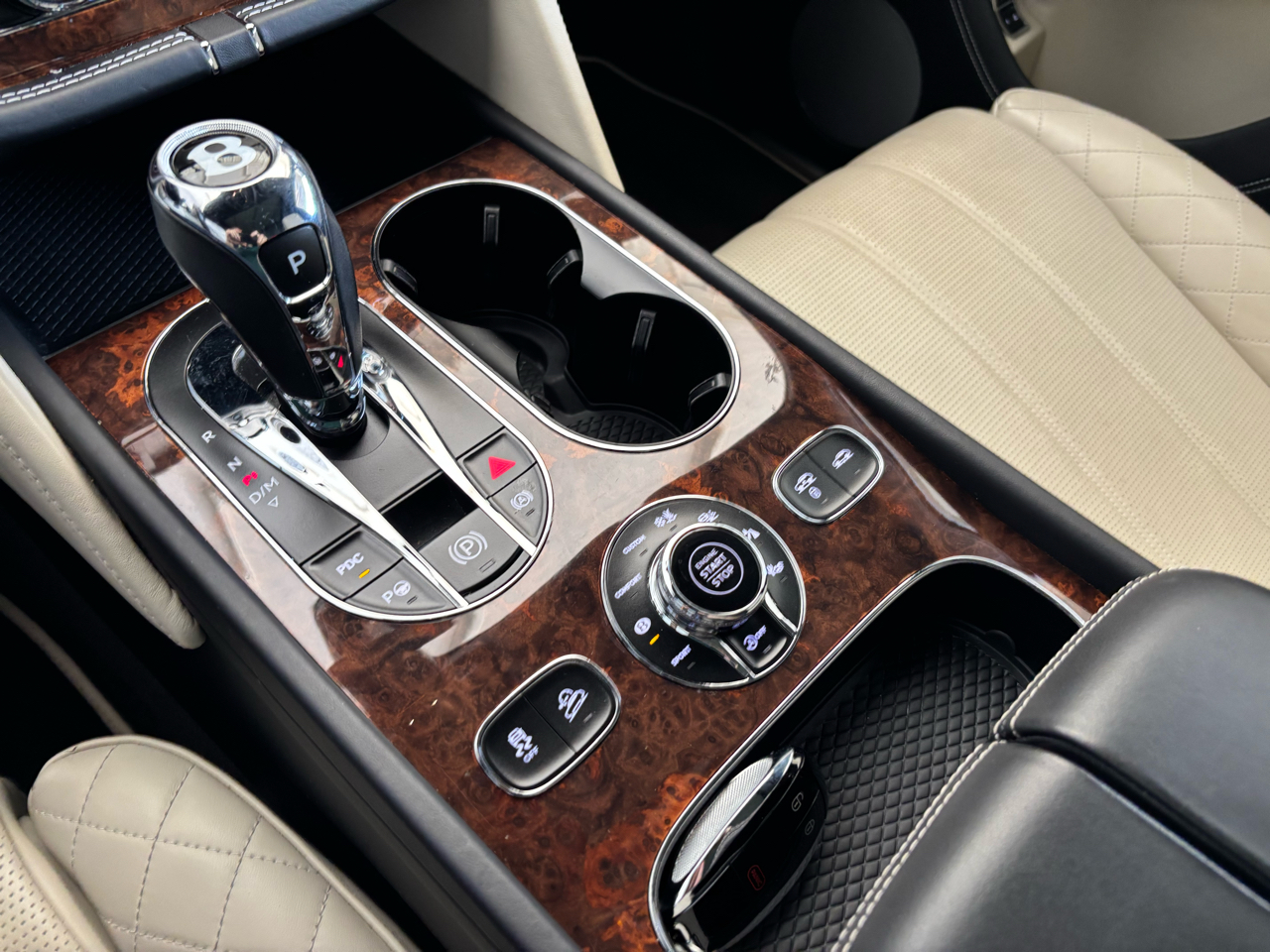 Bentley Bentayga Mulliner AWD 2018