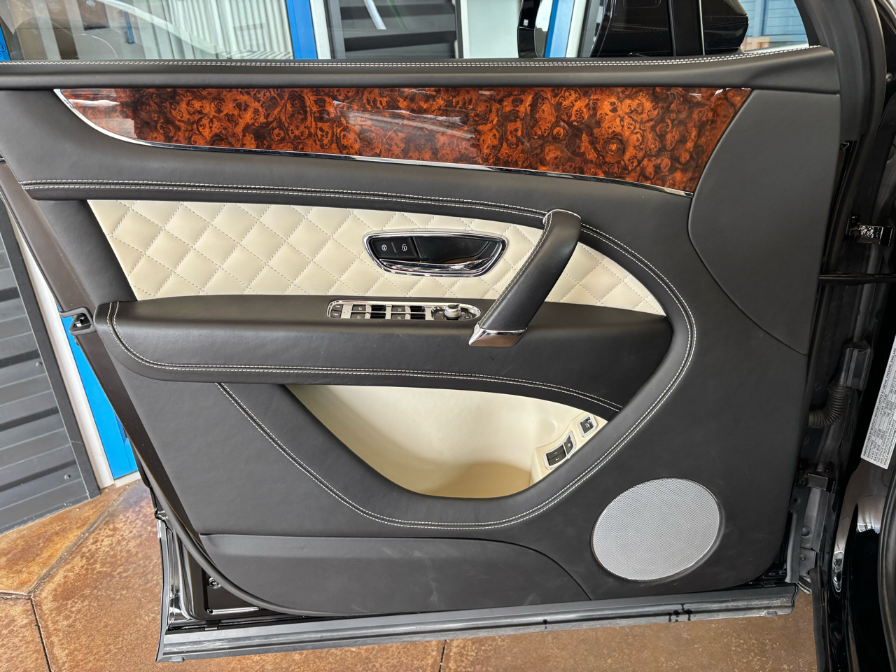 Bentley Bentayga Mulliner AWD 2018