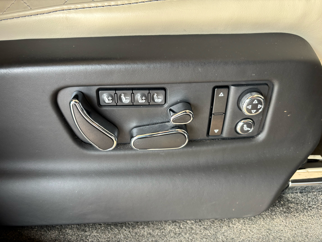 Bentley Bentayga Mulliner AWD 2018