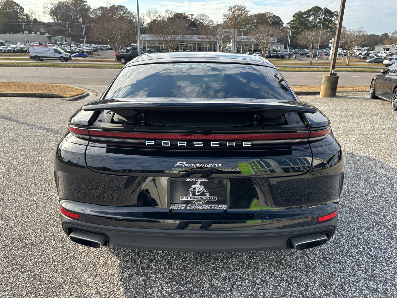 Porsche Panamera RWD 2025